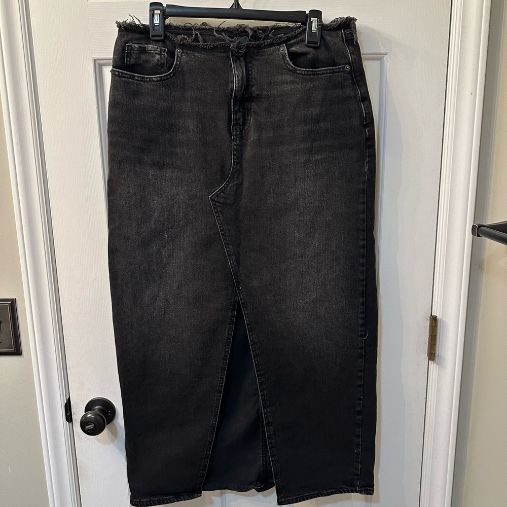 Wild Fable Black Denim Skirt: Size 10